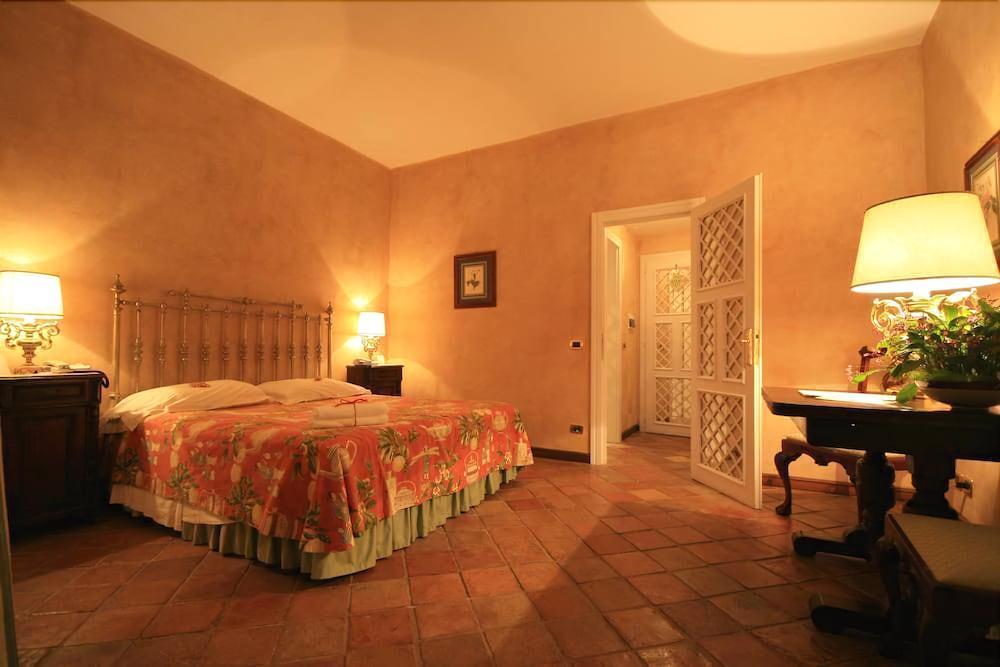 Hotel Porto Pirgos Parghelia Buitenkant foto