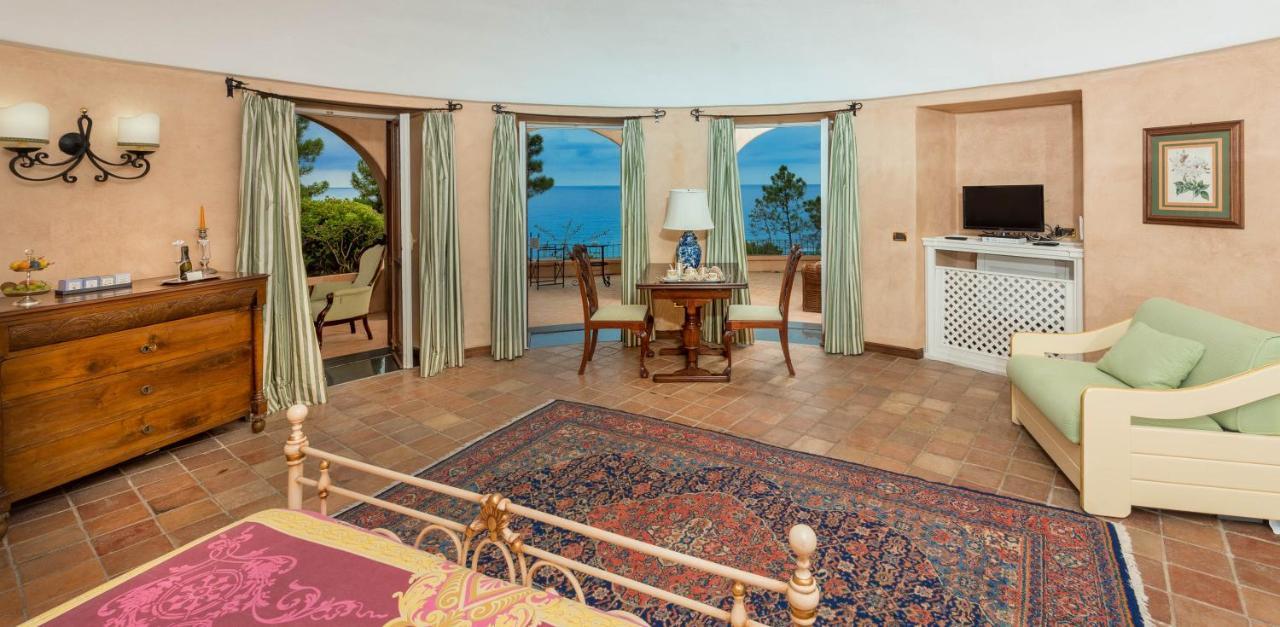 Hotel Porto Pirgos Parghelia Buitenkant foto