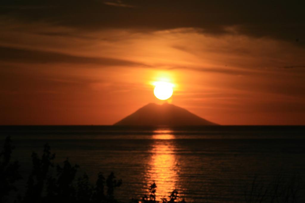 Hotel Porto Pirgos Parghelia Buitenkant foto