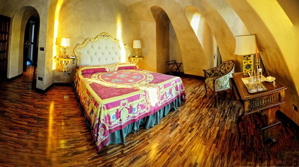 Hotel Porto Pirgos Parghelia Buitenkant foto