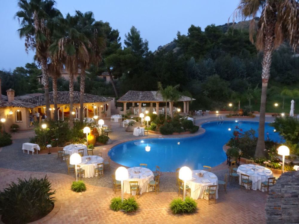 Hotel Porto Pirgos Parghelia Buitenkant foto