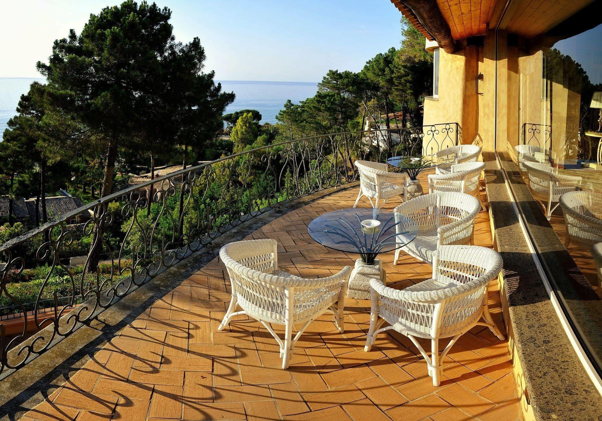 Hotel Porto Pirgos Parghelia Buitenkant foto