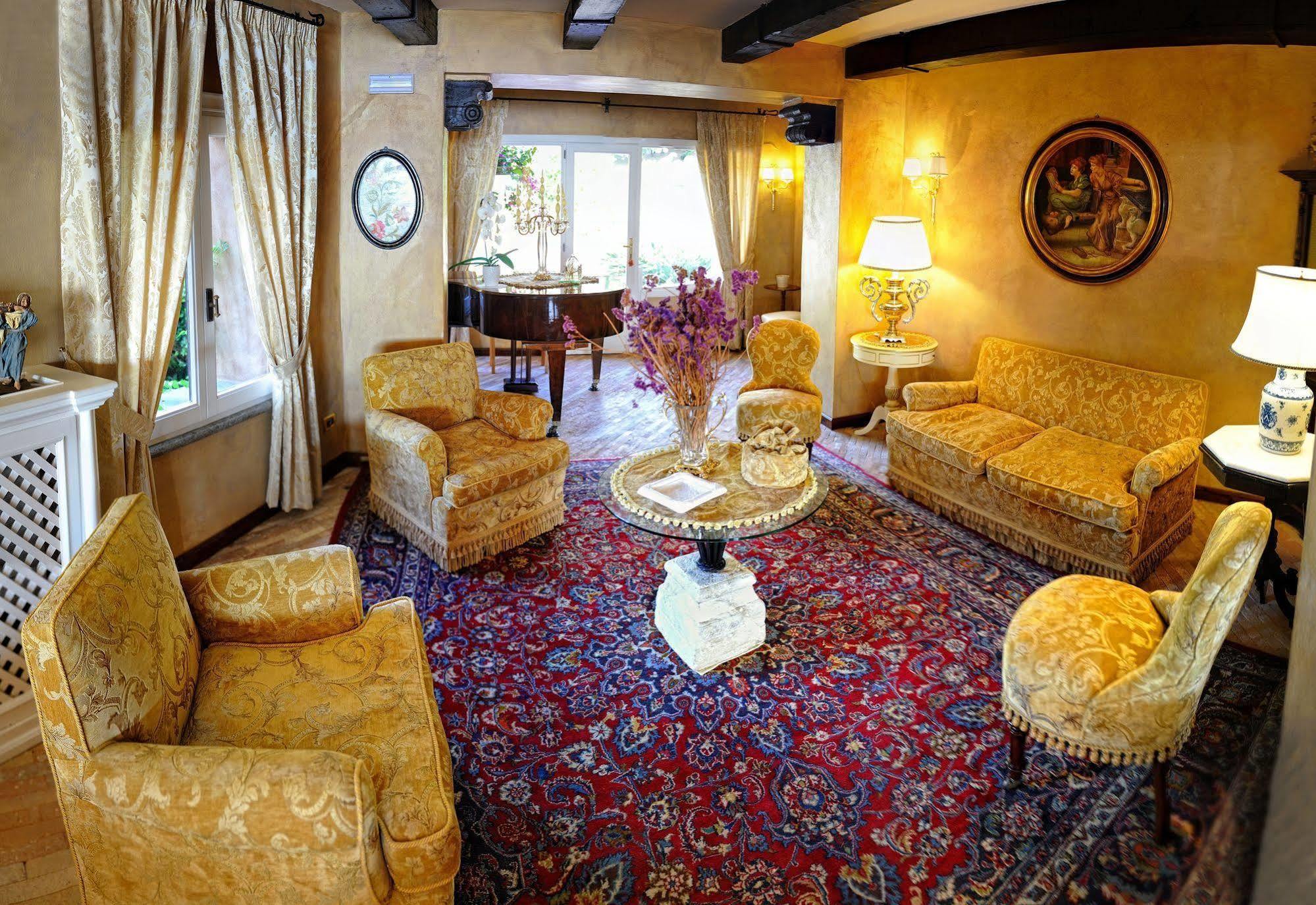 Hotel Porto Pirgos Parghelia Buitenkant foto
