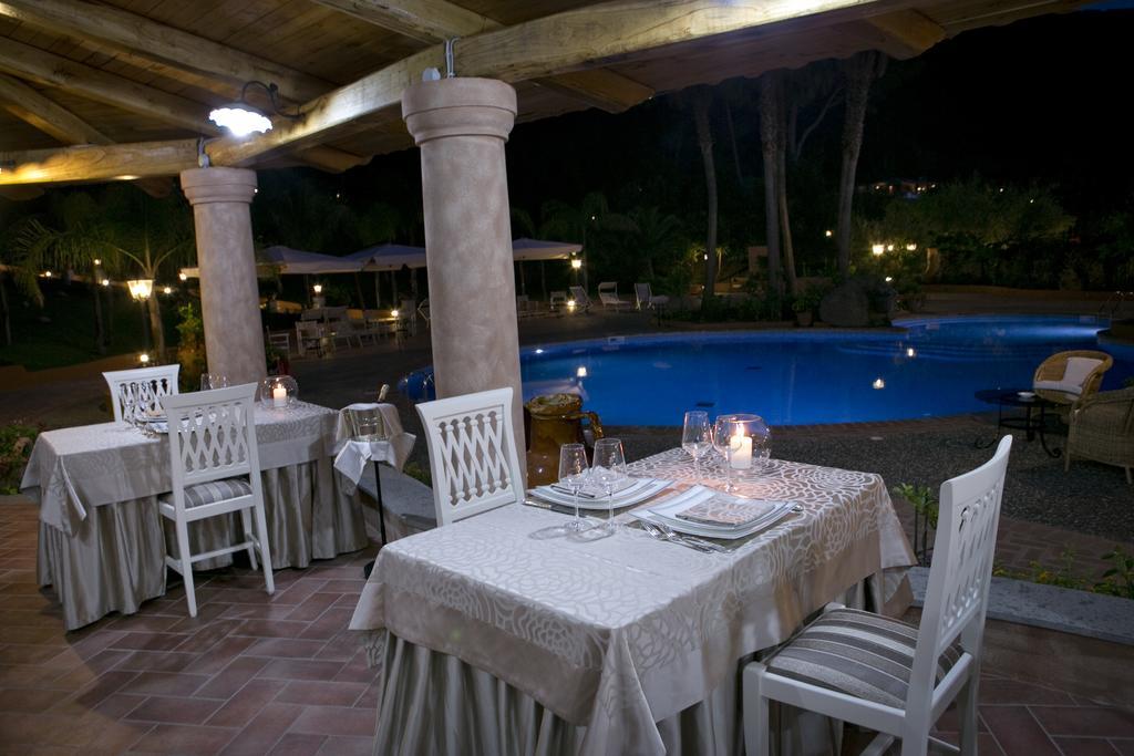 Hotel Porto Pirgos Parghelia Buitenkant foto